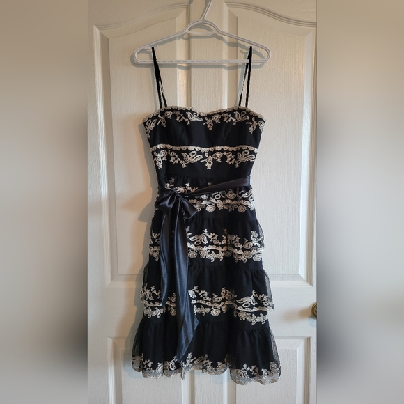 BCBG - Picture 4 of 4